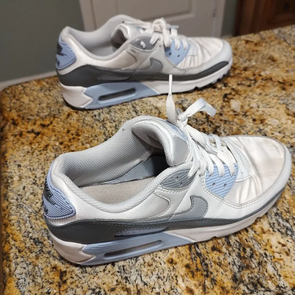 Nike Air Max 90 White Cobalt Bliss Blue Photon Dust FB8570-100 Women's Sz US 9